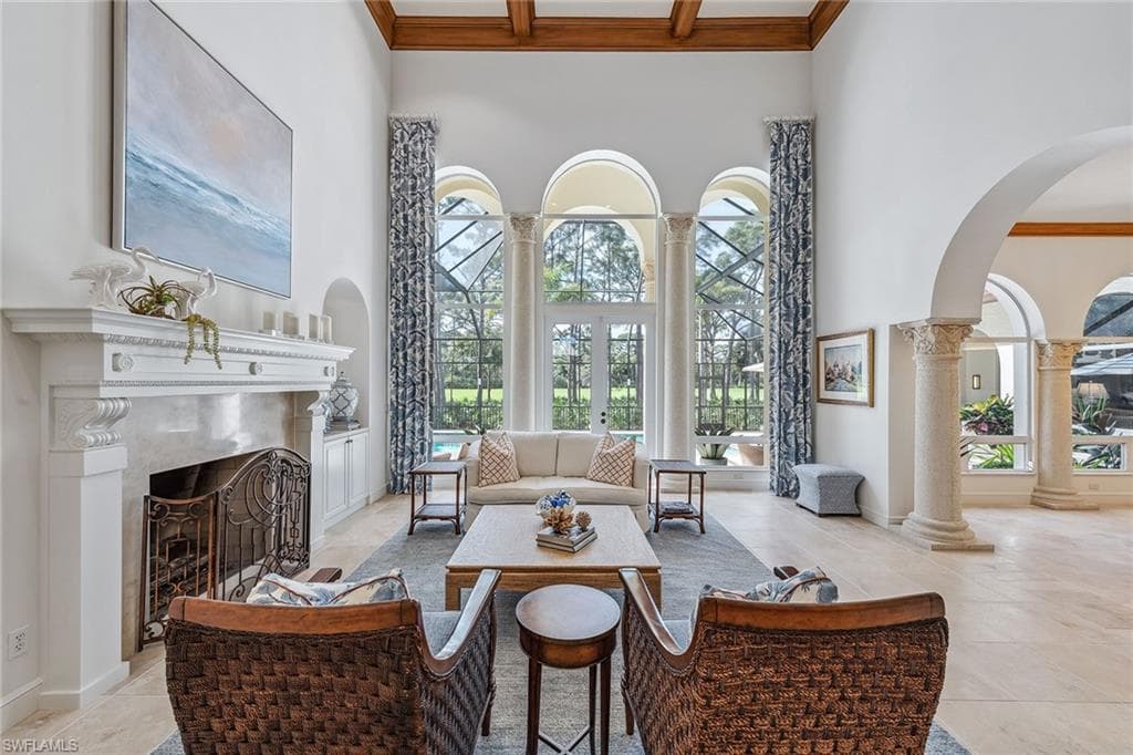 837 Barcarmil WAY, NAPLES FL 34110-5