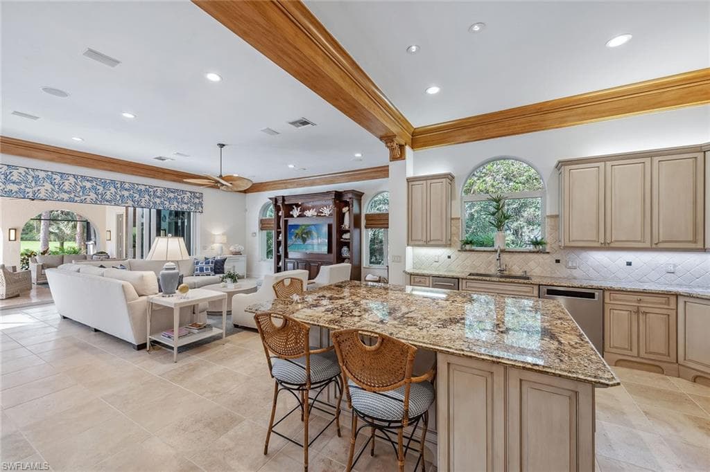 837 Barcarmil WAY, NAPLES FL 34110-11