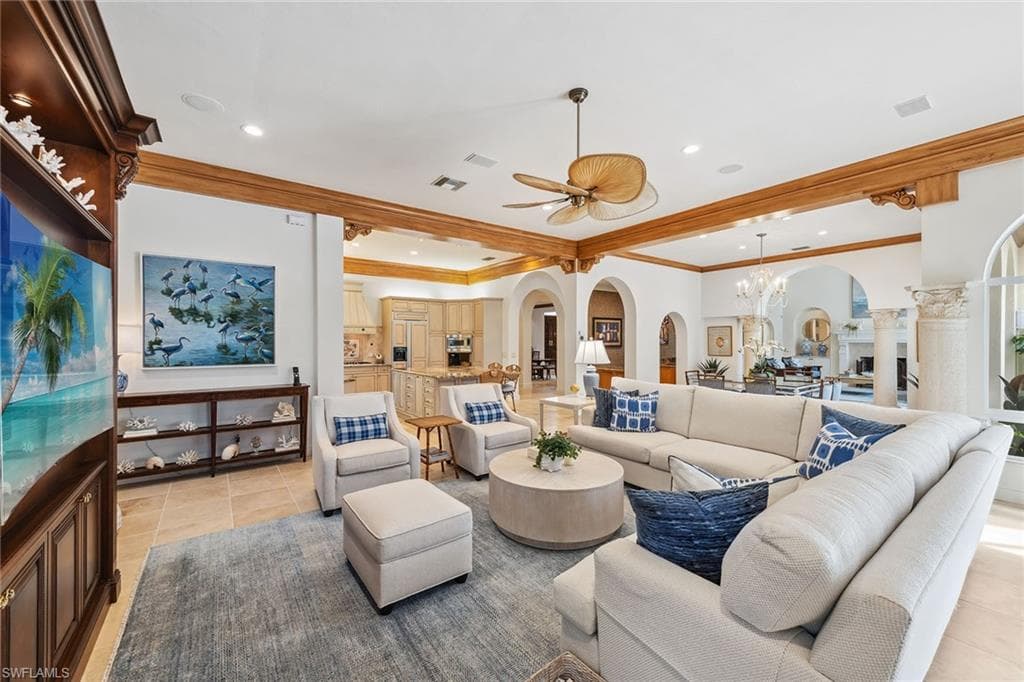 837 Barcarmil WAY, NAPLES FL 34110-29