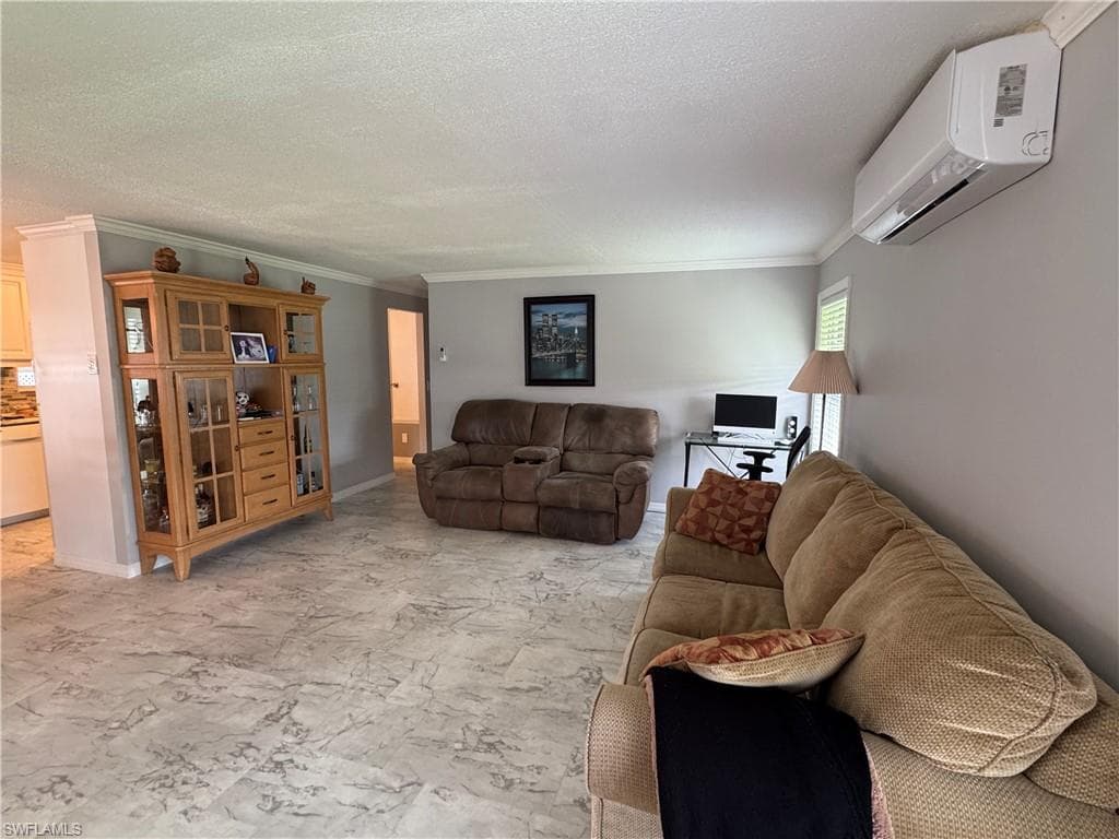 84 Enchanting BLVD, NAPLES FL 34112-3