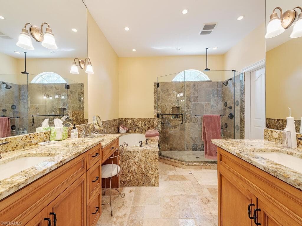 143 Edgemere WAY S, NAPLES FL 34105-9