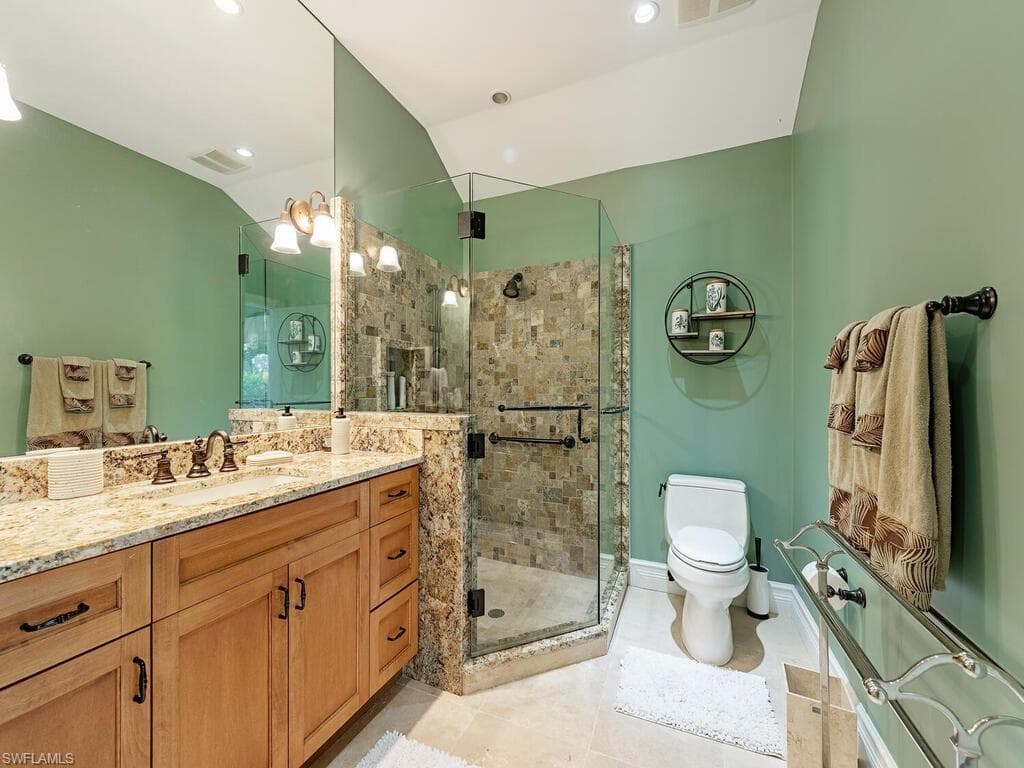 143 Edgemere WAY S, NAPLES FL 34105-13