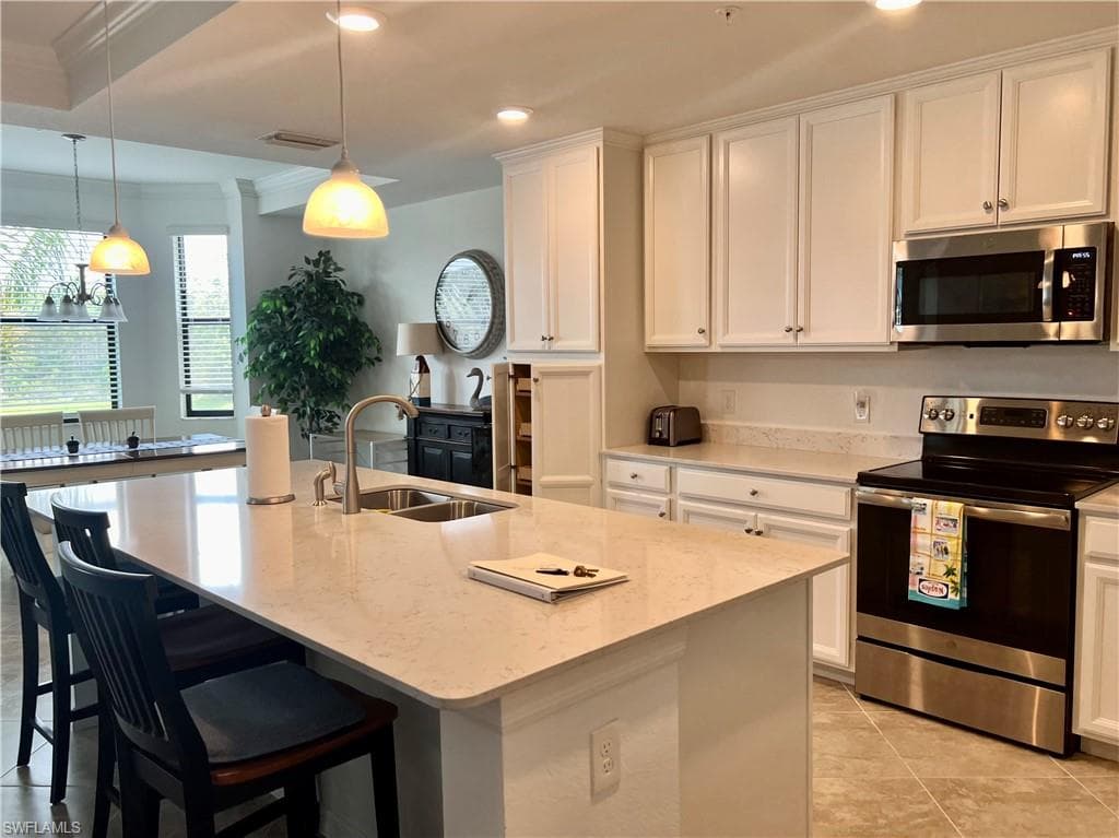 9584 Trevi CT # 5223, NAPLES FL 34113-4