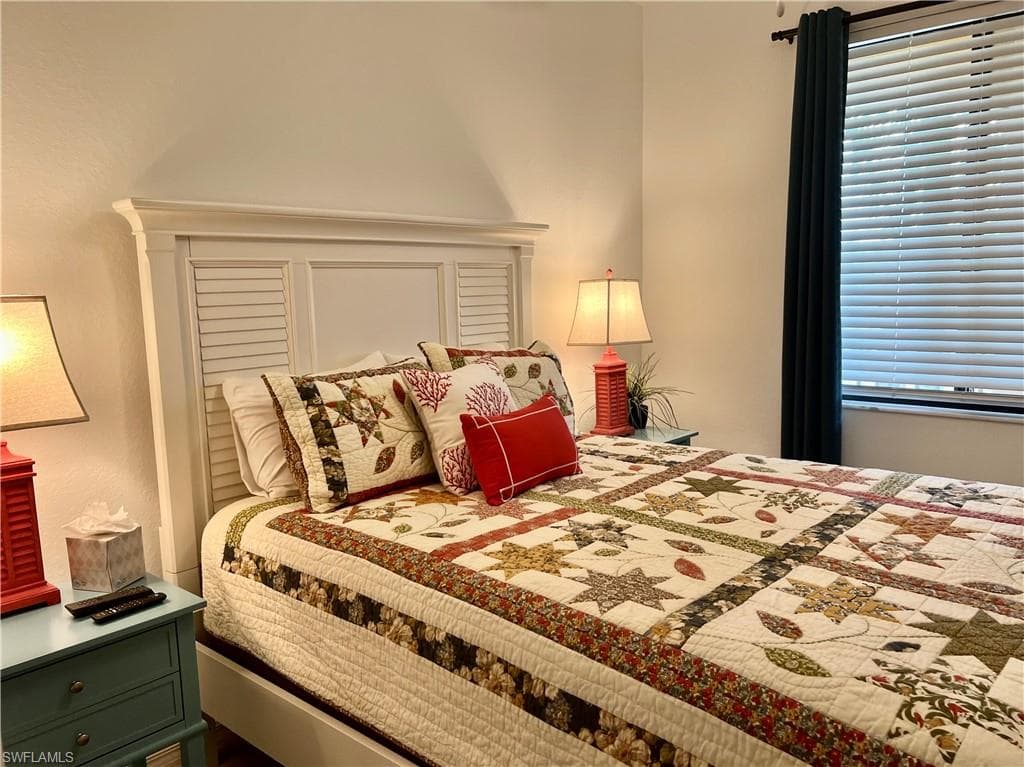 9584 Trevi CT # 5223, NAPLES FL 34113-32