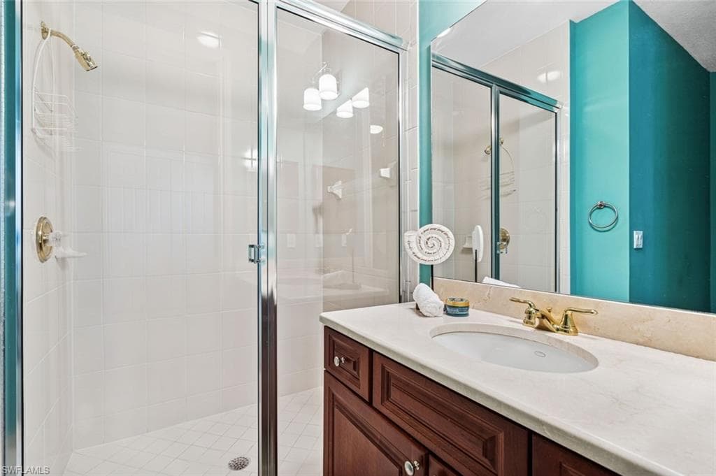 7168 Lemuria CIR # 1701, NAPLES FL 34109-12