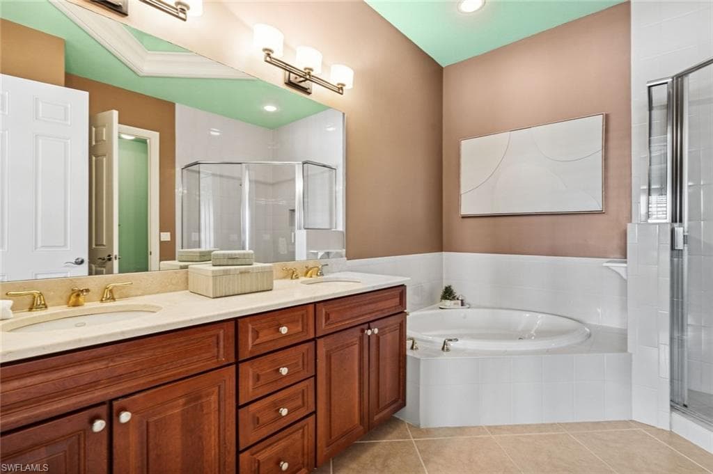 7168 Lemuria CIR # 1701, NAPLES FL 34109-10