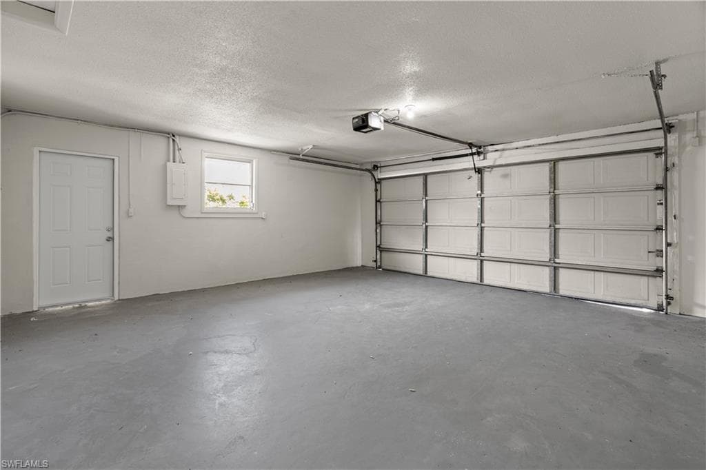 8925 Dorchester ST, FORT MYERS FL 33907-22