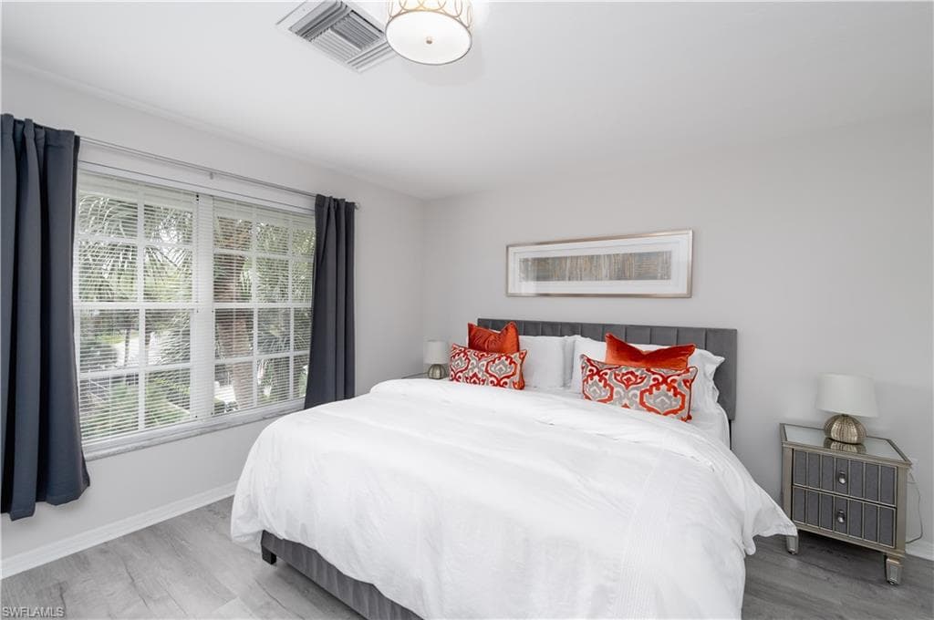 434 Sugar Pine LN, NAPLES FL 34108-1