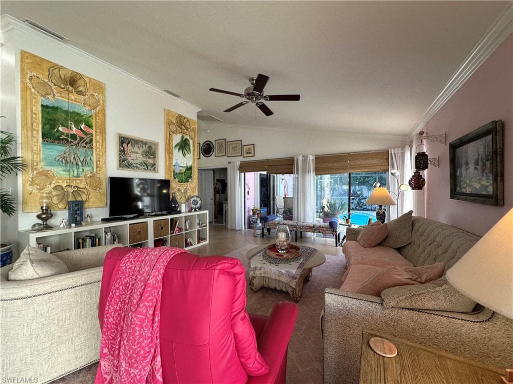 1315 Naples Lake DR, NAPLES FL 34104-9