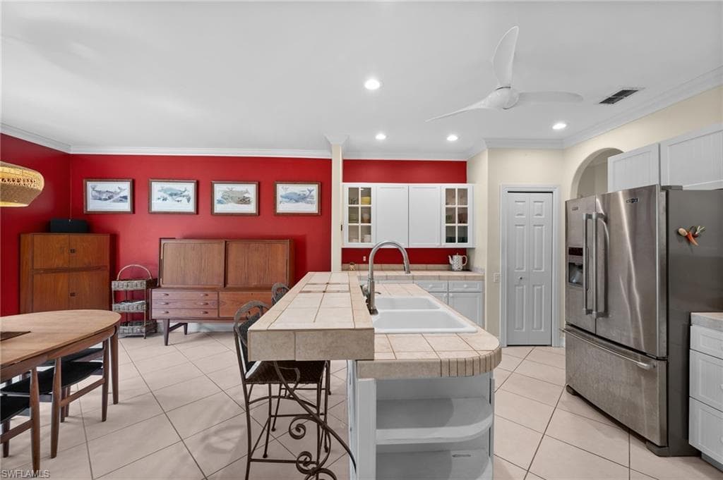 2440 RIVER REACH DR, NAPLES FL 34104-7