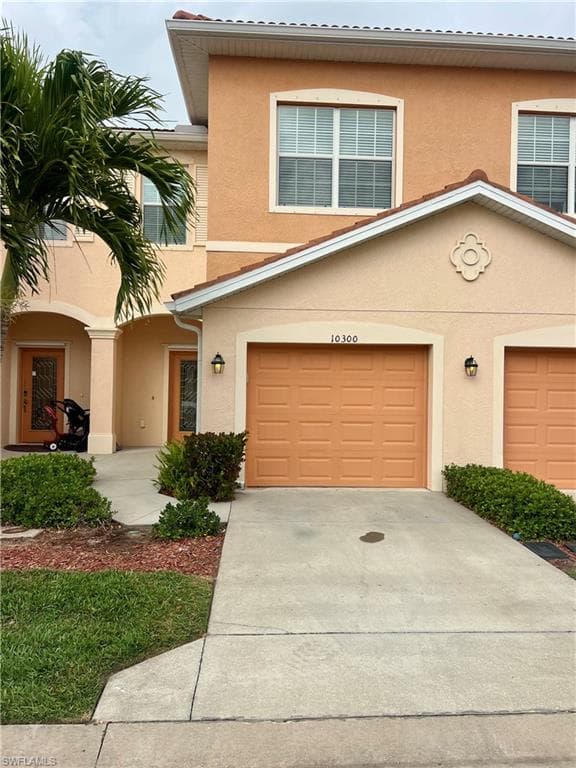 10300 Via Colomba CIR, FORT MYERS FL 33966-2