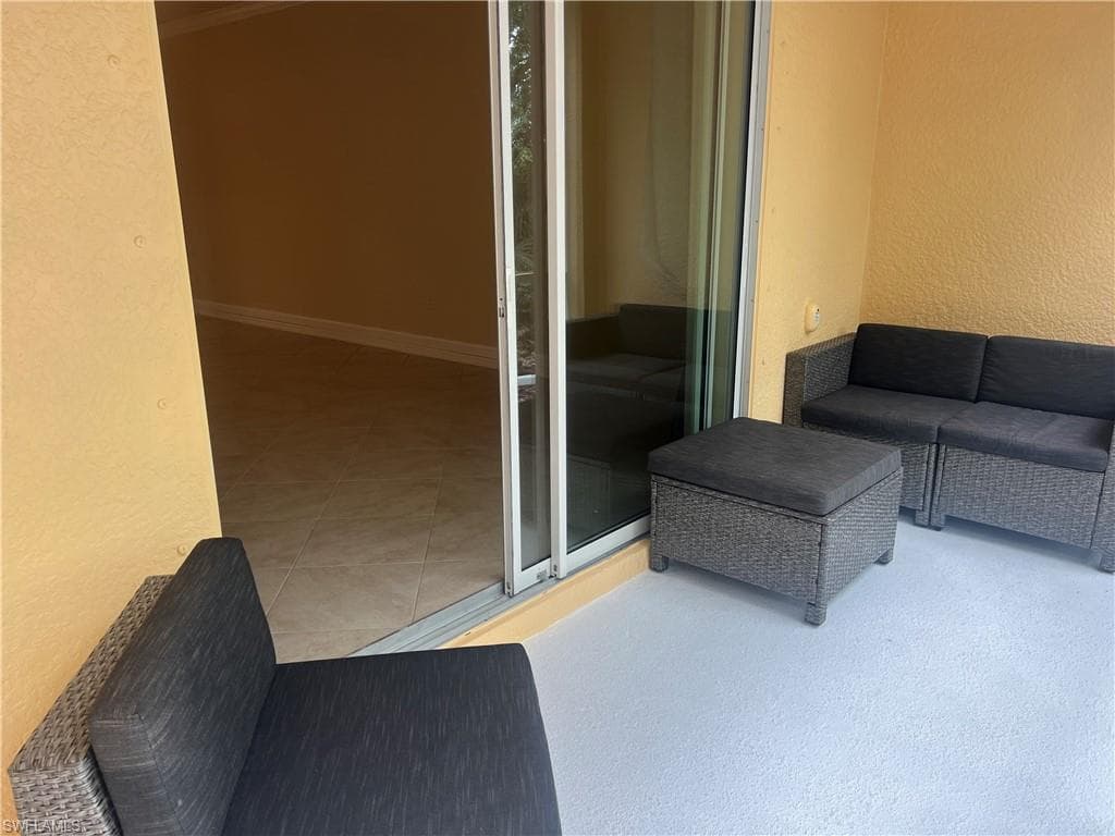 10300 Via Colomba CIR, FORT MYERS FL 33966-28