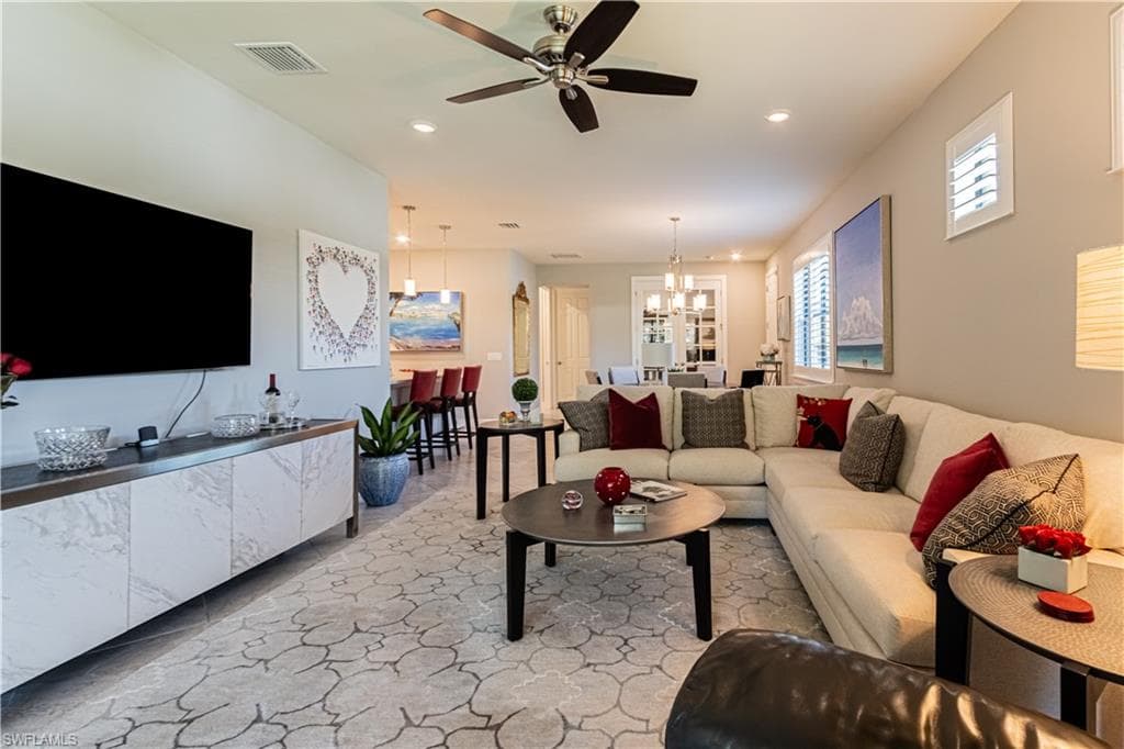 7658 Jacaranda LN, NAPLES FL 34114-16