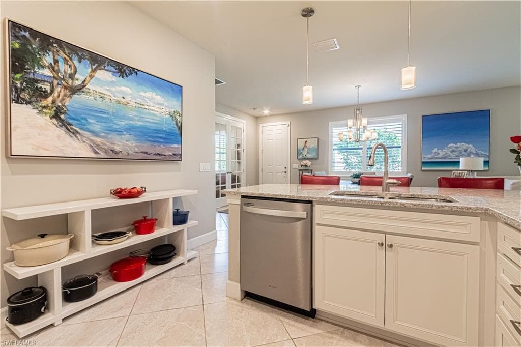 7658 Jacaranda LN, NAPLES FL 34114-13