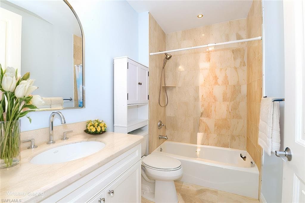 1530 5th AVE S # 208C, NAPLES FL 34102-22