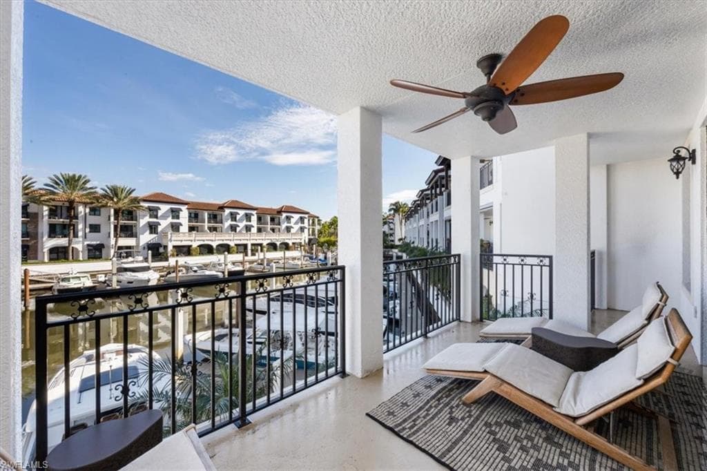 1530 5th AVE S # 208C, NAPLES FL 34102-2