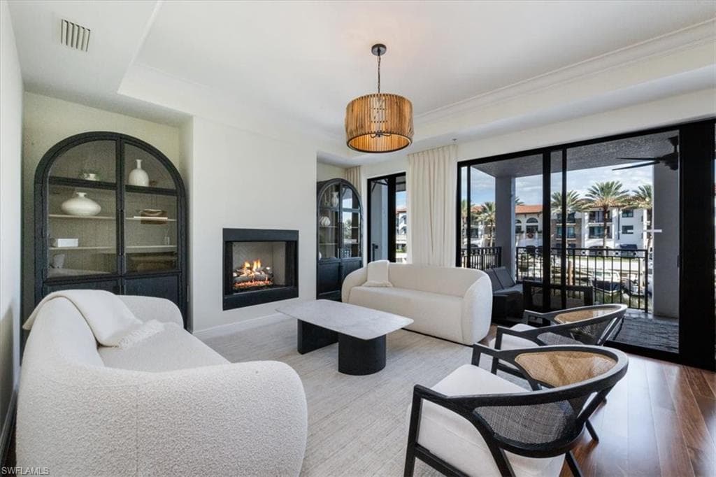 1530 5th AVE S # 208C, NAPLES FL 34102-4