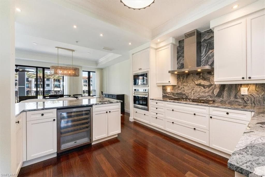 1530 5th AVE S # 208C, NAPLES FL 34102-7