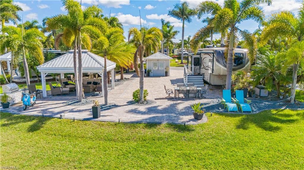 10211 Surfwood CT, FORT MYERS FL 33905-1