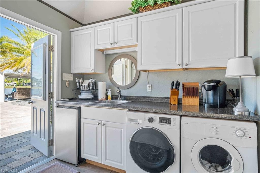 10211 Surfwood CT, FORT MYERS FL 33905-16