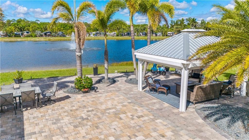 10211 Surfwood CT, FORT MYERS FL 33905-4