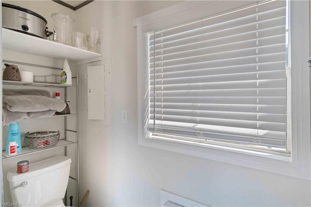 10211 Surfwood CT, FORT MYERS FL 33905-17