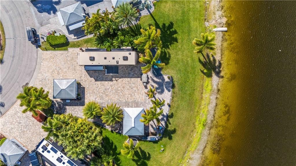 10211 Surfwood CT, FORT MYERS FL 33905-3