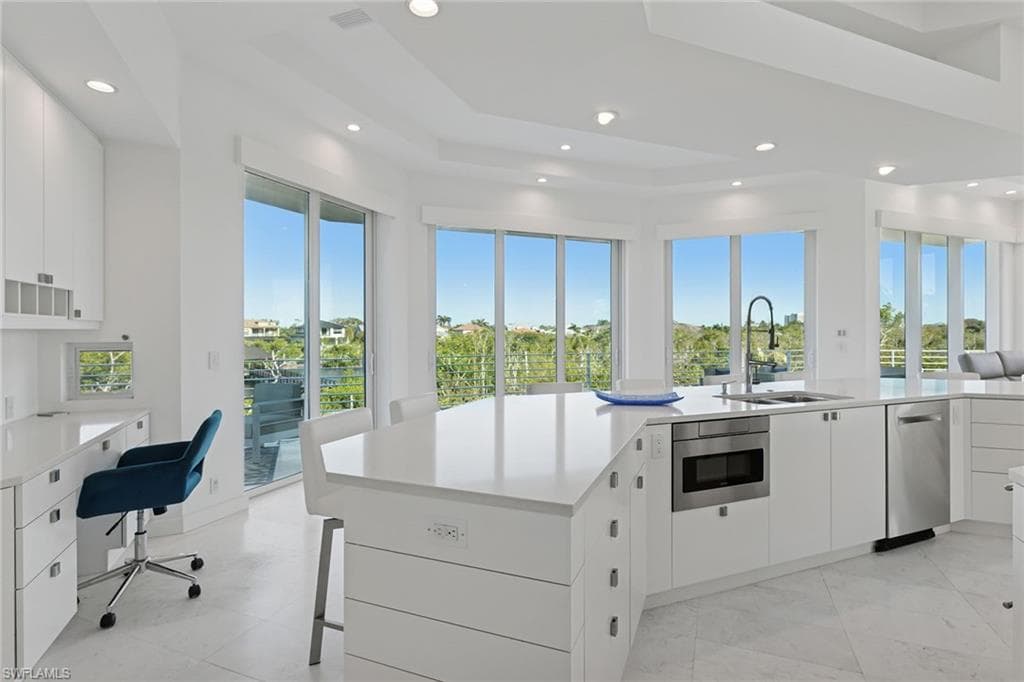 795 Waterside DR-34