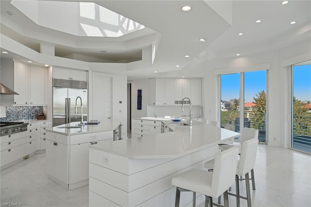795 Waterside DR-28