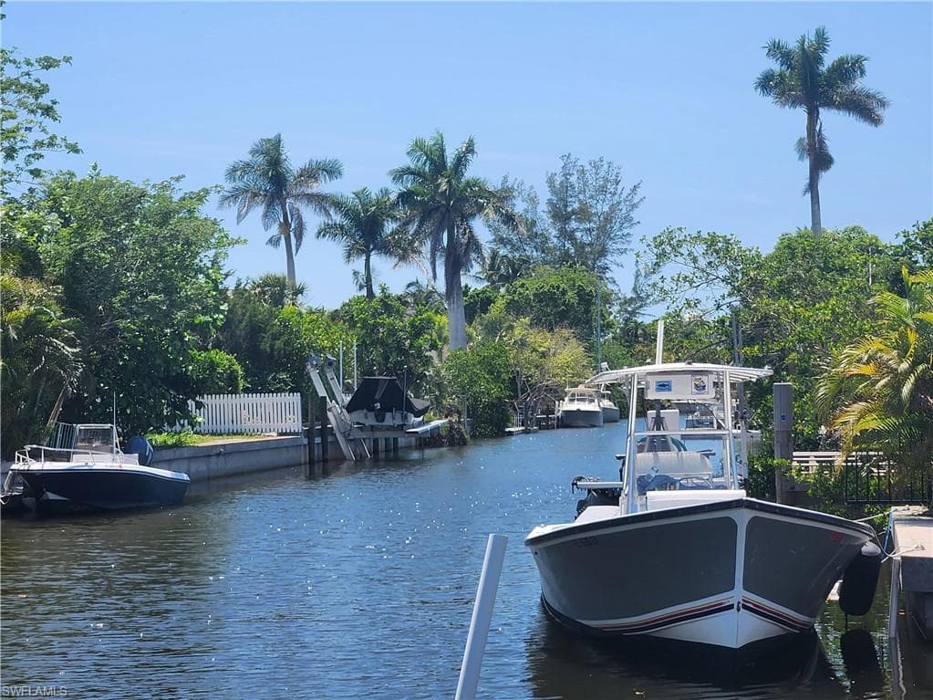 2840 Shoreview DR # 6, NAPLES FL 34112-10