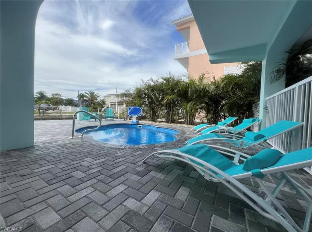 1021 82nd ST, MARATHON FL 33050-25