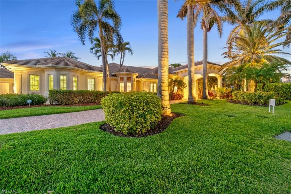 15283 Burnaby DR, NAPLES FL 34110-4