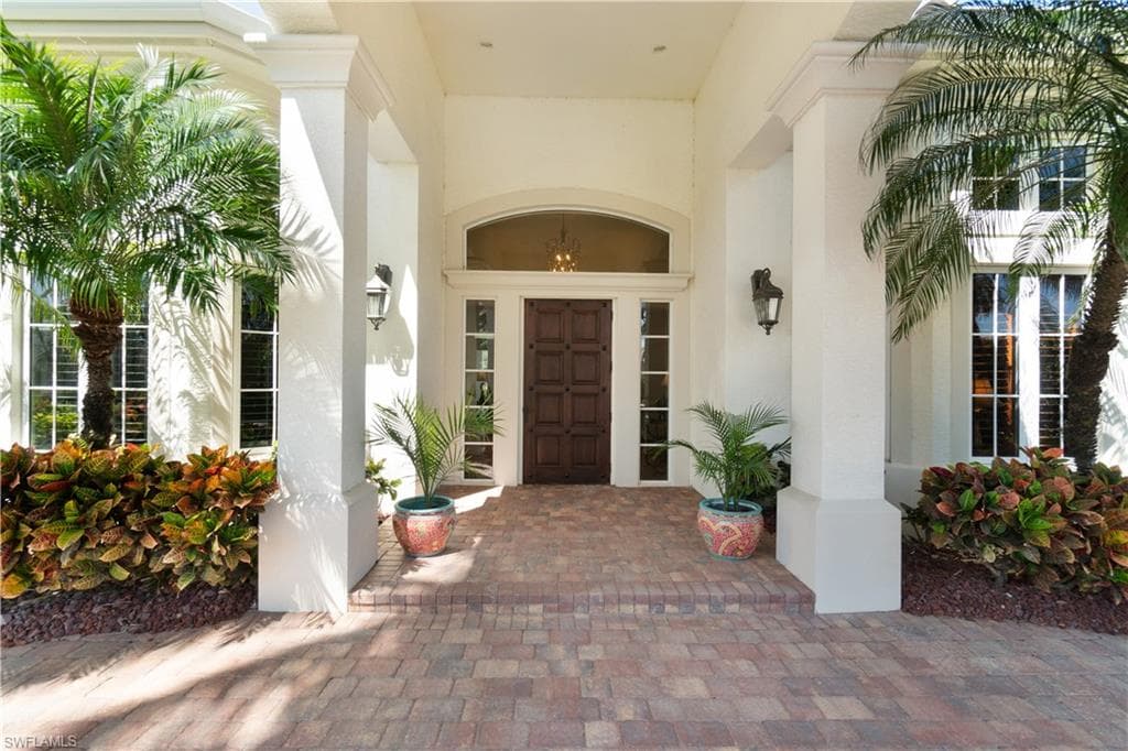 15283 Burnaby DR, NAPLES FL 34110-3