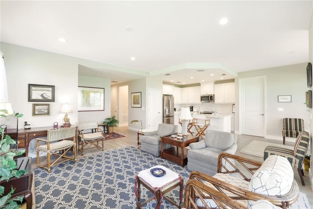 2647 SEYCHELLES CIR # 2204, NAPLES FL 34112-4