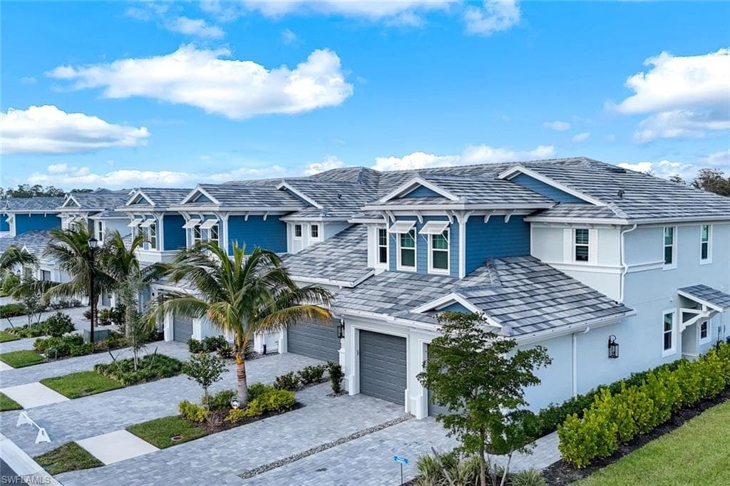 2647 SEYCHELLES CIR # 2204, NAPLES FL 34112-3