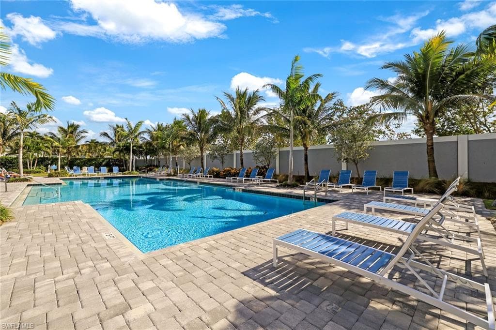 2647 SEYCHELLES CIR # 2204, NAPLES FL 34112-20