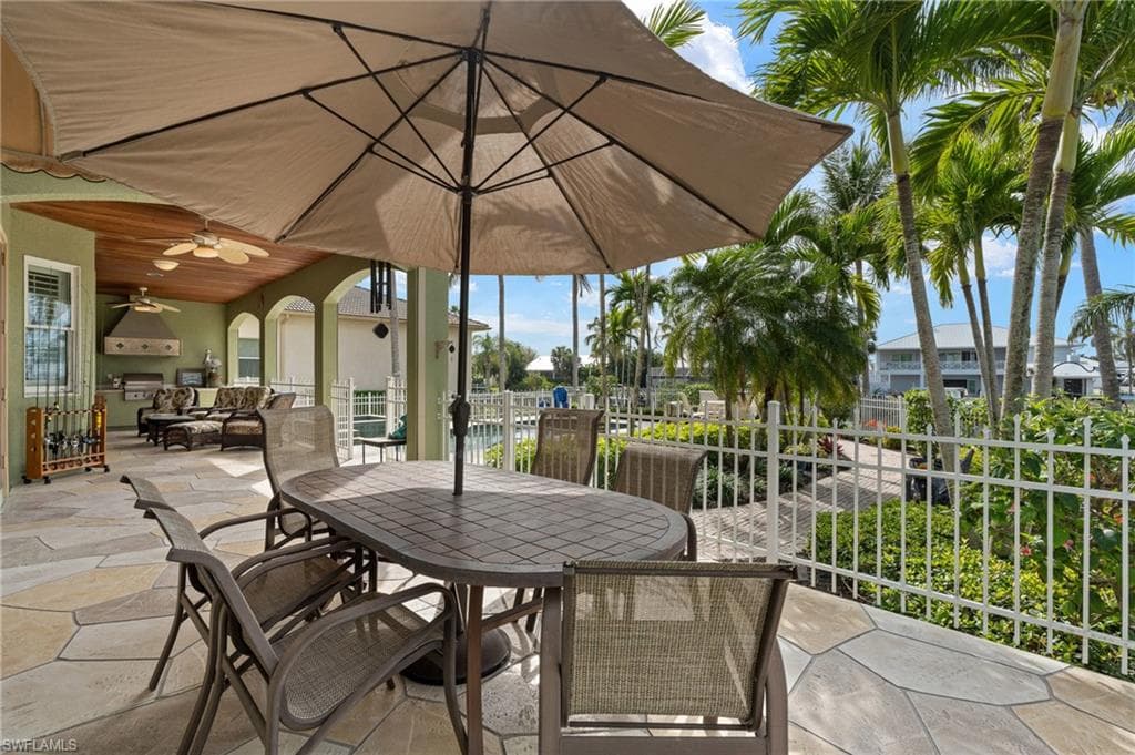 5701 Harborage DR, FORT MYERS FL 33908-41