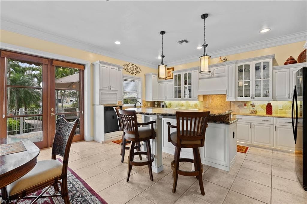 5701 Harborage DR, FORT MYERS FL 33908-11