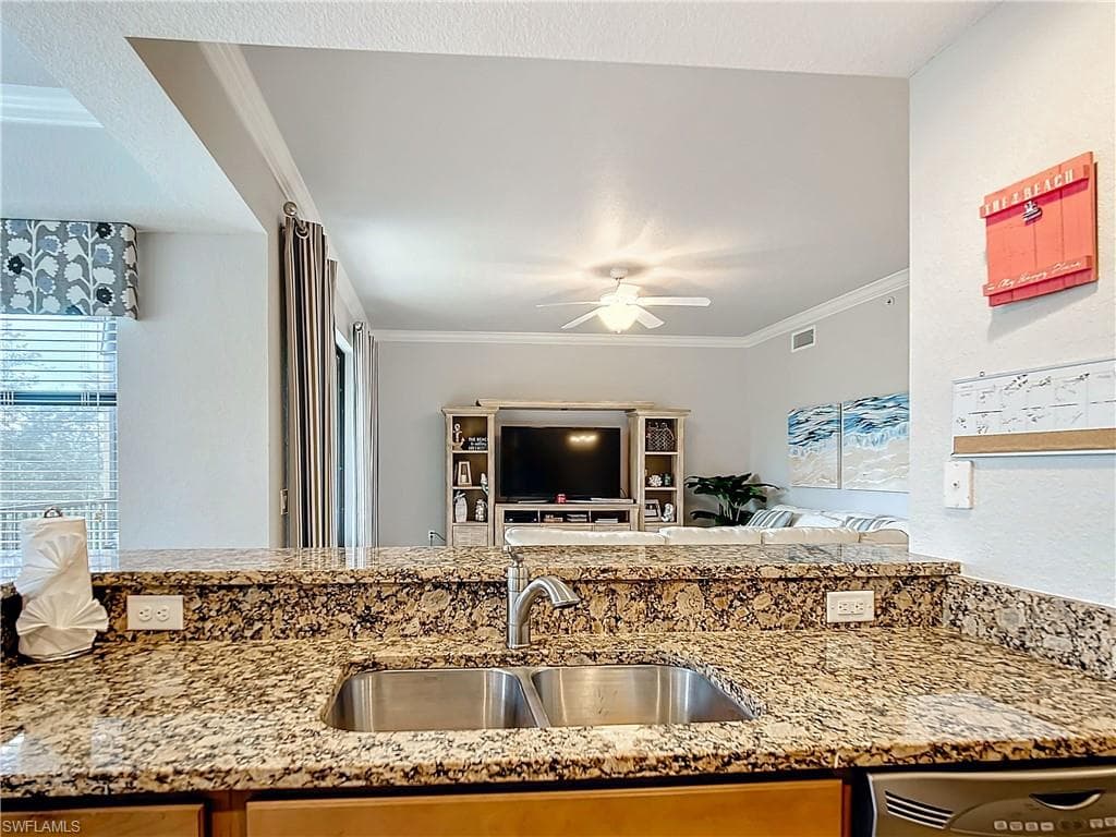 9715 Acqua CT # 127, NAPLES FL 34113-16