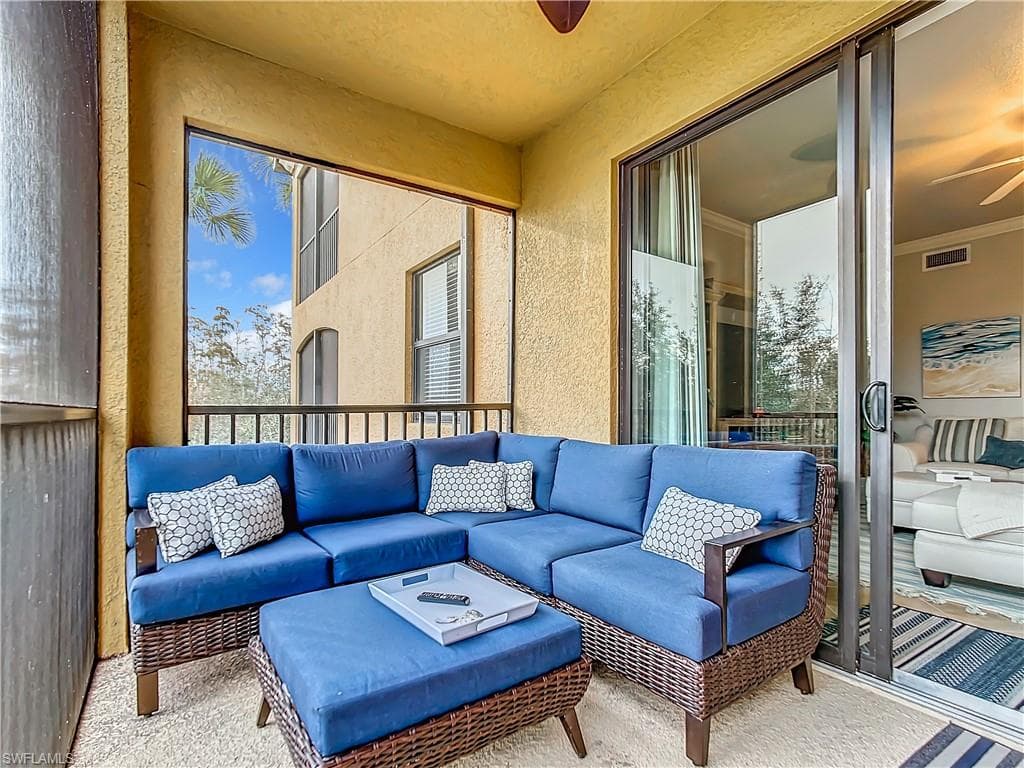 9715 Acqua CT # 127, NAPLES FL 34113-42