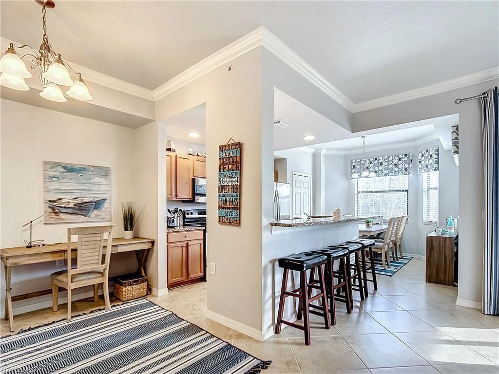 9715 Acqua CT # 127, NAPLES FL 34113-8