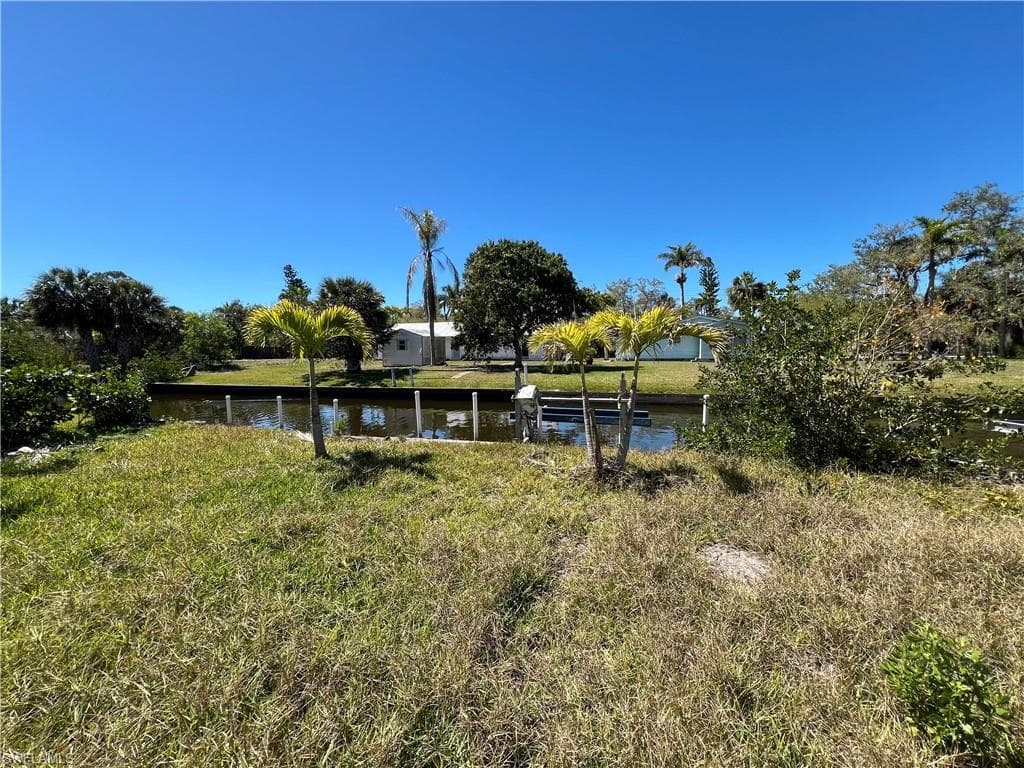27575 Tarpon WAY, BONITA SPRINGS FL 34134-5