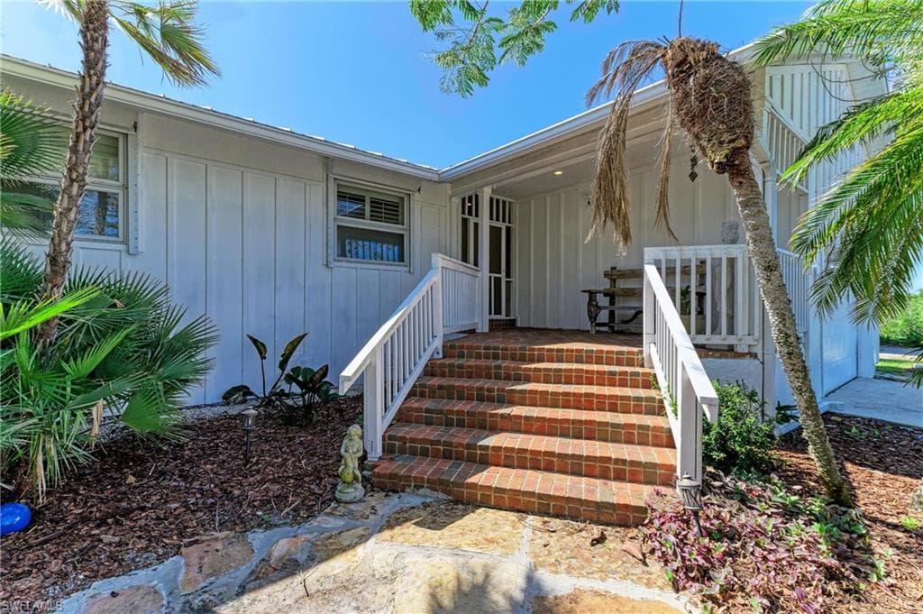 3790 Peace River DR, PUNTA GORDA FL 33983-6