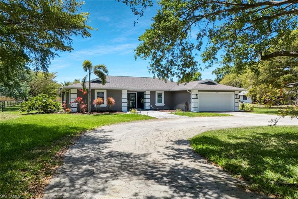1930 Curling AVE, NAPLES FL 34109-2