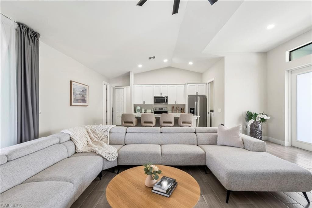 4600 Key Largo LN, BONITA SPRINGS FL 34134-6