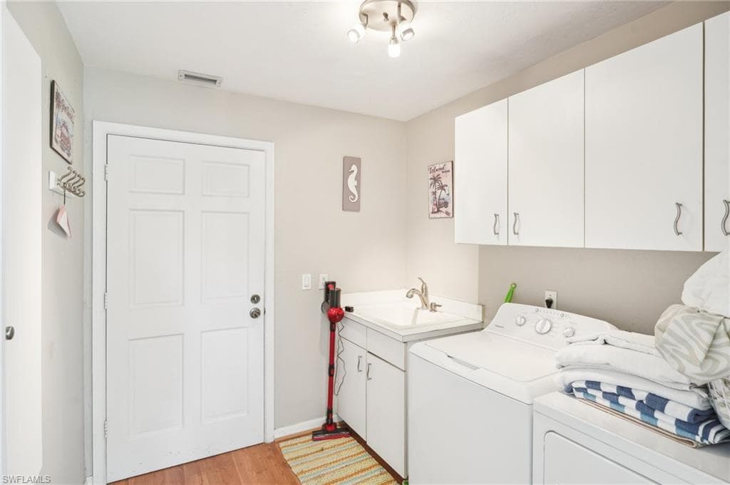 518 Cormorant CV, NAPLES FL 34113-26