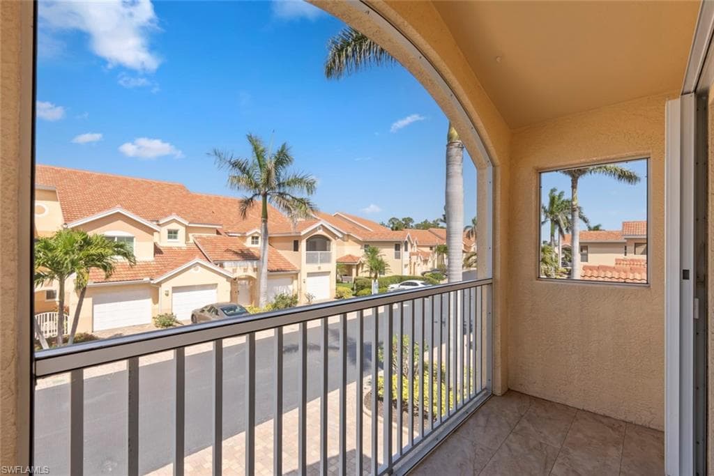 28621 Carriage Home DR # 204, BONITA SPRINGS FL 34134-10