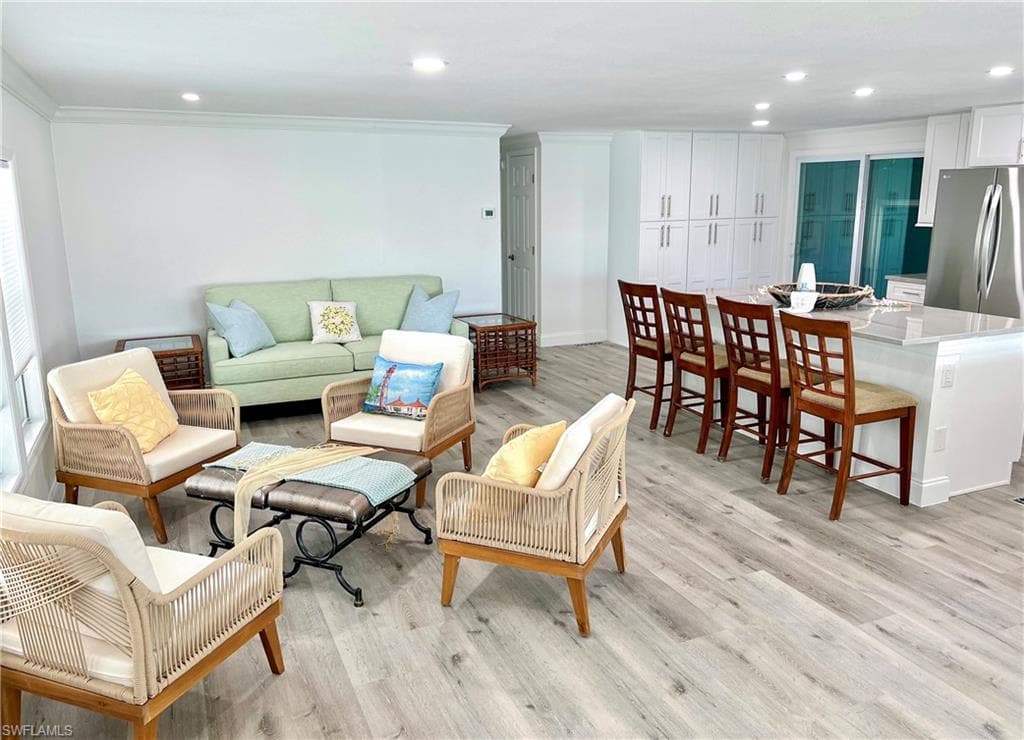 11181 Azalea LN, FORT MYERS BEACH FL 33931-2