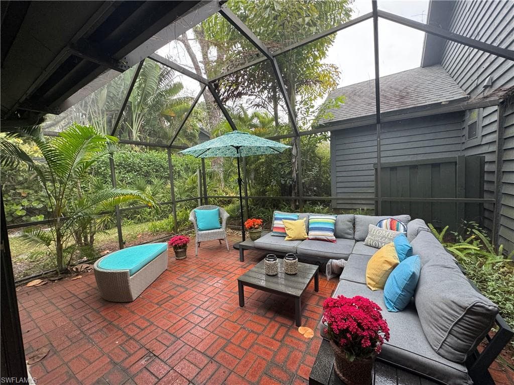 1281 Solana RD, NAPLES FL 34103-7