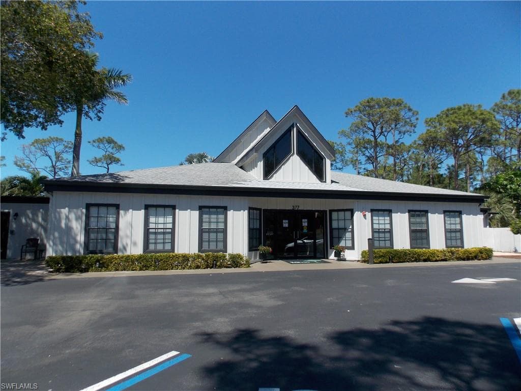 15475 Cedarwood LN # 104, NAPLES FL 34110-26